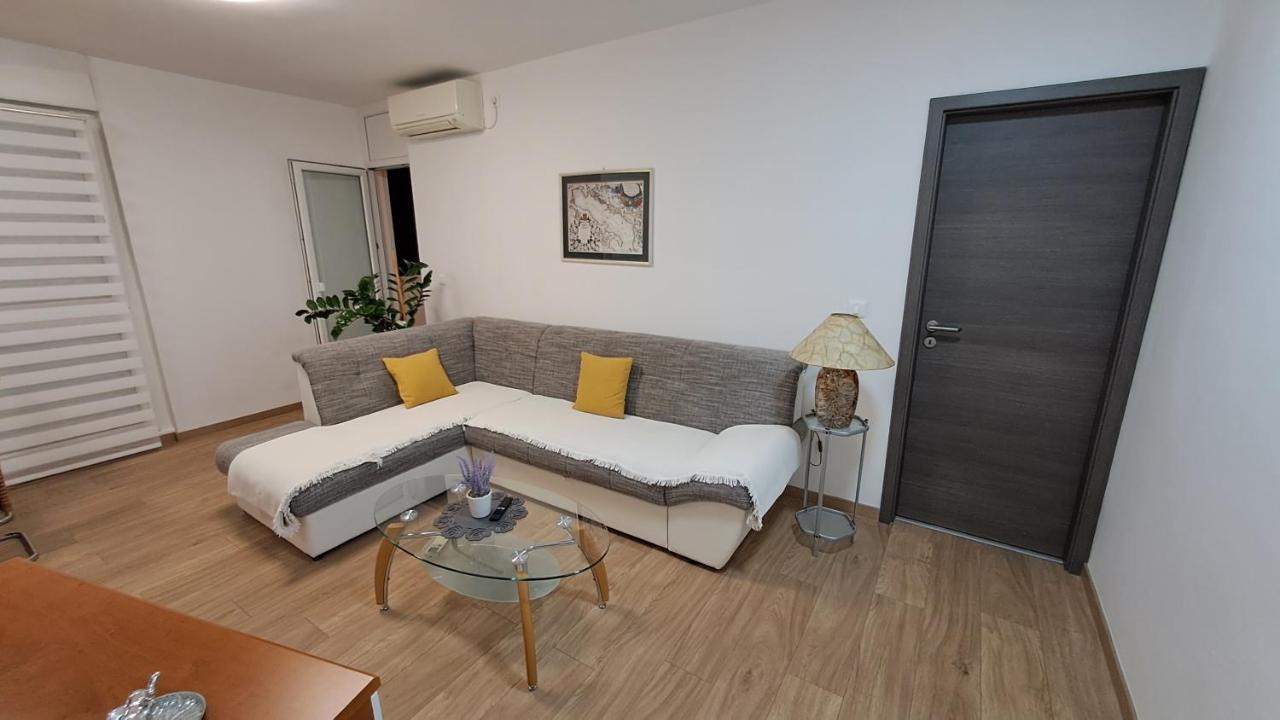 Greenline Pula Apartment Luaran gambar