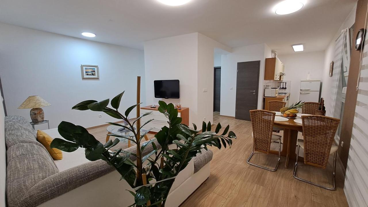 Greenline Pula Apartment Luaran gambar